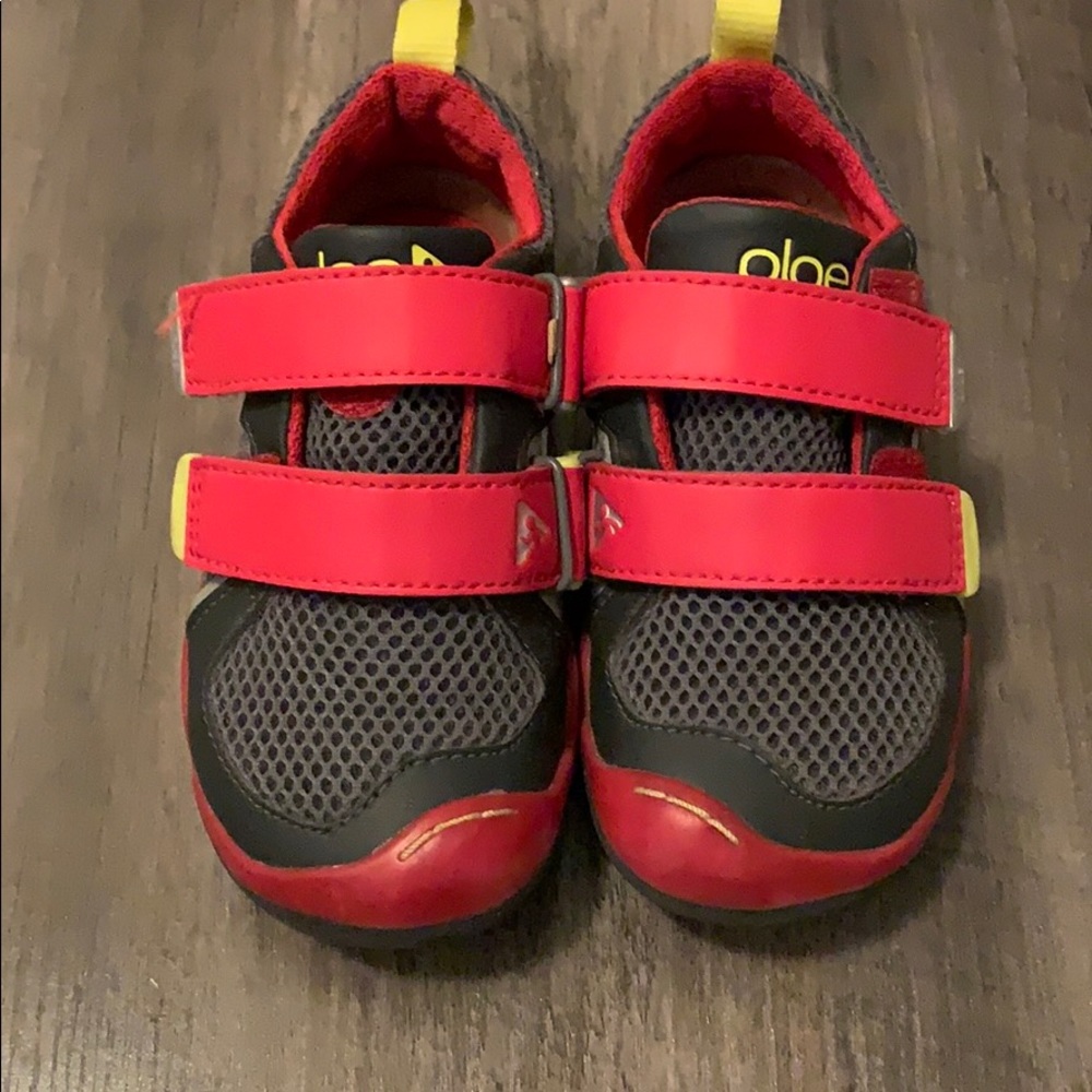 Plae sneakers